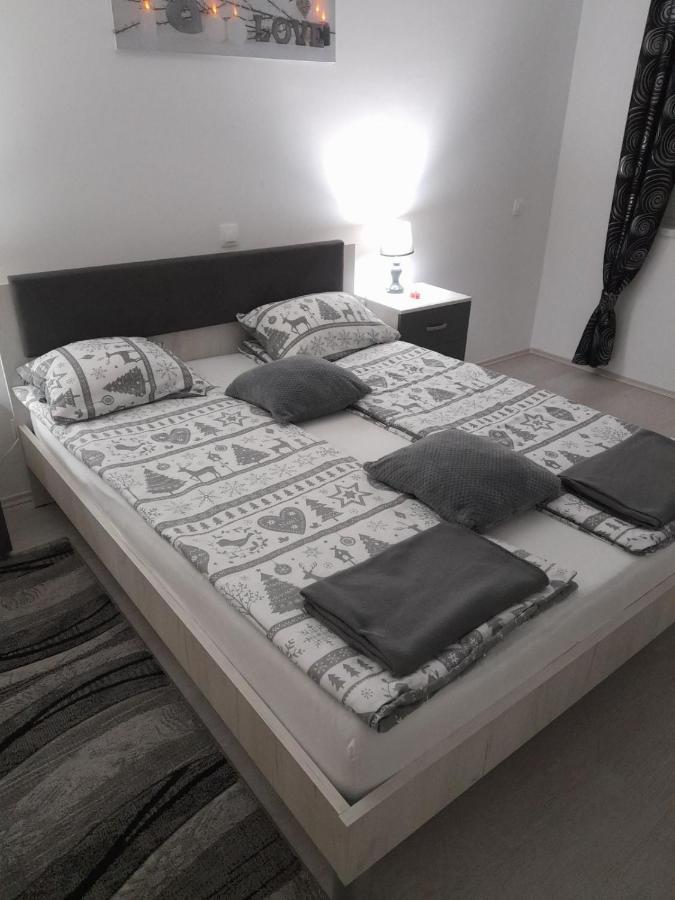 Apartman Lela Karlovac Exterior photo